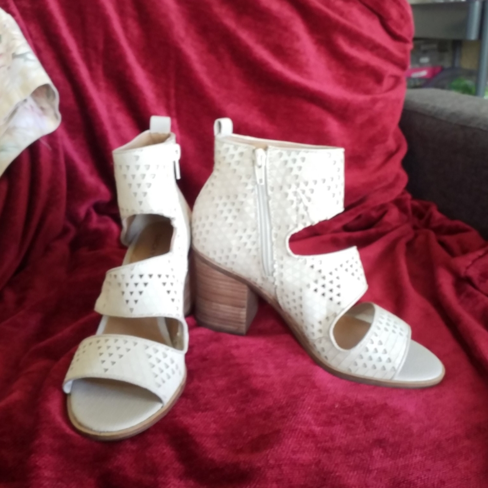 Shoes, booties
